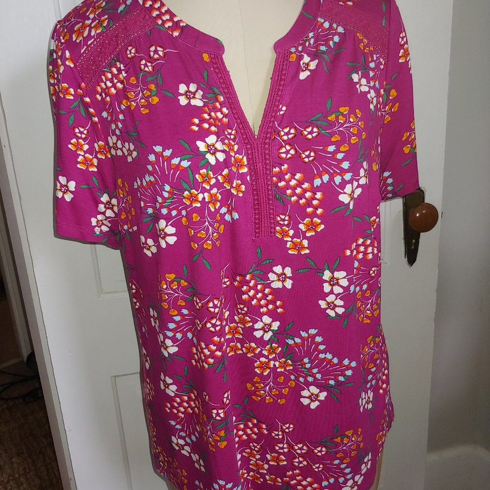 Danielrainn bright pink floral short sleeve jersey top